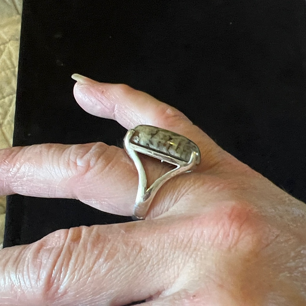 Heavy Sterling Silver Stone 925 ring size 7.5